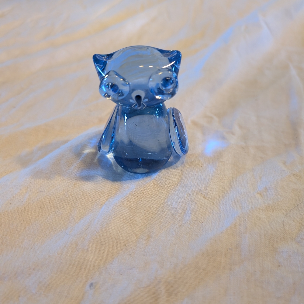 2/30$ Vintage Blue Hand Blown Glass Owl Figurine - Vintage Decorative Glass